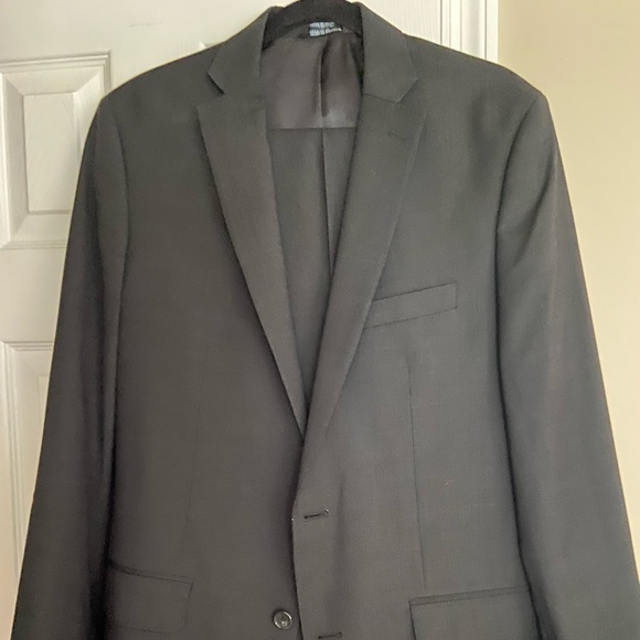 Marc Anthony Other - Marc Anthony slim fit suit 42L jacket 32x34 pants